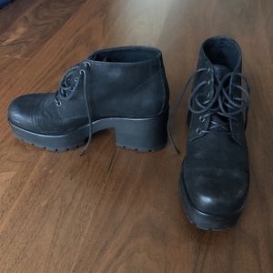 Vagabond black heeled boots